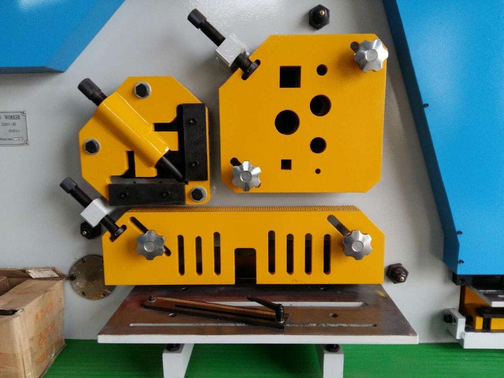 110 Ton Metal Sheet Press Corner Cutting Hydraulic Ironworker Machine 110 Ton Metal Press Corner Cięcie Hydrauliczna maszyna ślusarska