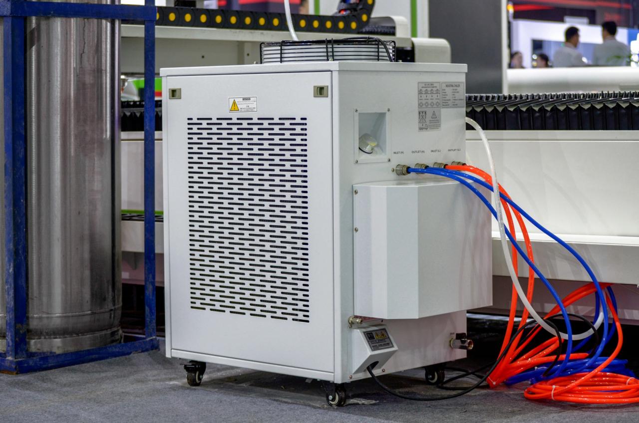 1500*3000mm 500w Racuys Or Ipg Fiber Laser Cutting Machine 1500 * 3000mm 500w Racuys lub maszyna do cięcia laserem światłowodowym Ipg