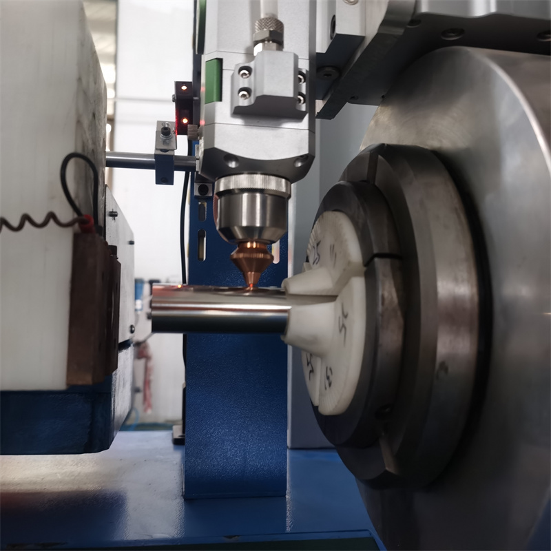 1530 Maszyna do cięcia laserem CNC z blachy?