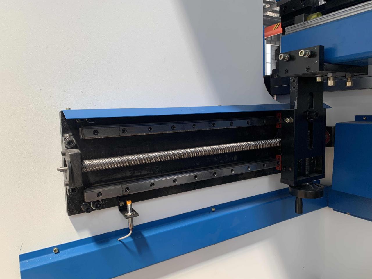 160t-4000 4-axis Cnc Hydraulic Bending Machine Press Brake 160t-4000 4-osiowa hydrauliczna maszyna do gięcia cnc Prasa krawędziowa