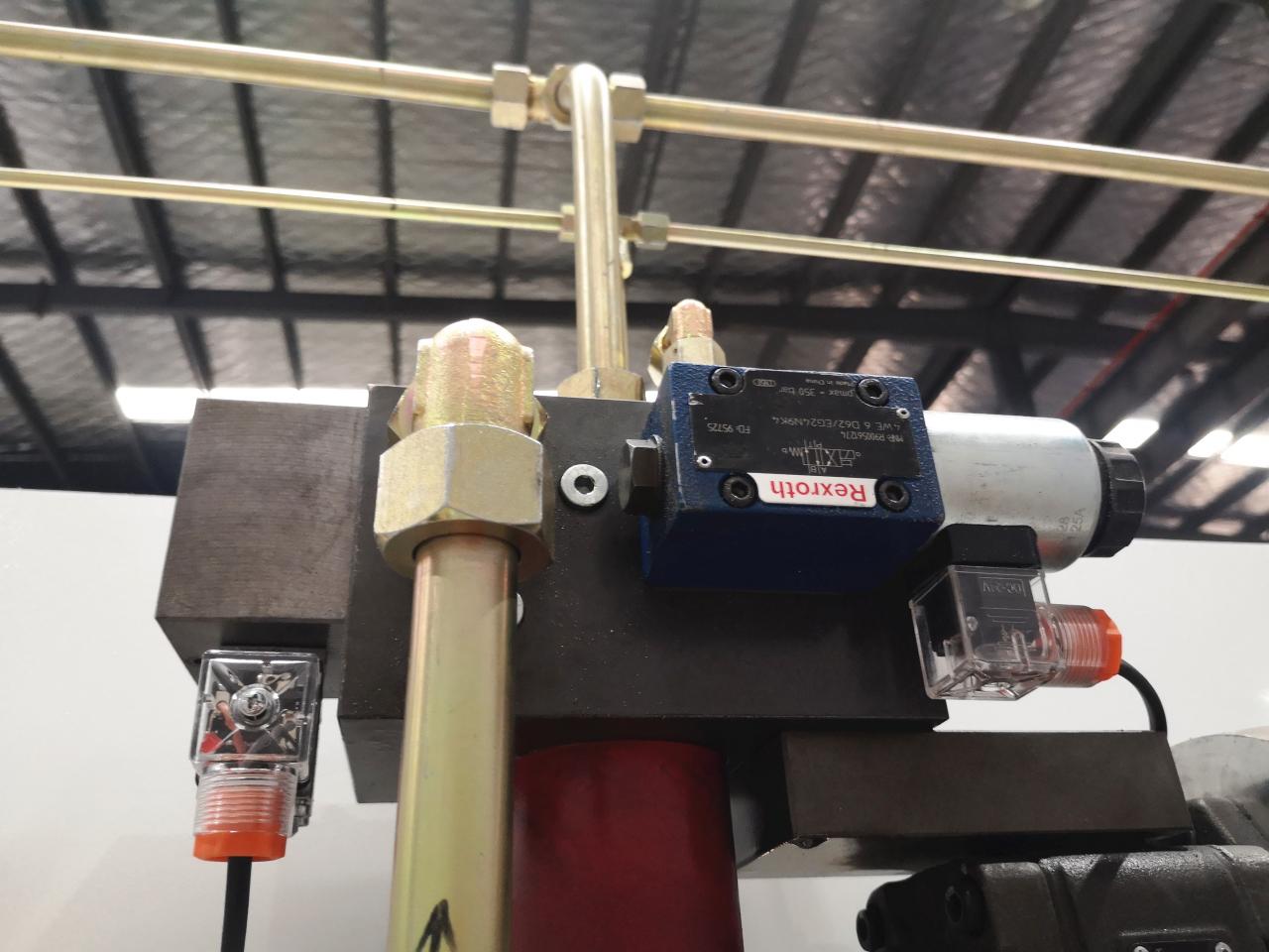 160t-4000 4-axis Cnc Hydraulic Bending Machine Press Brake 160t-4000 4-osiowa hydrauliczna maszyna do gięcia cnc Prasa krawędziowa