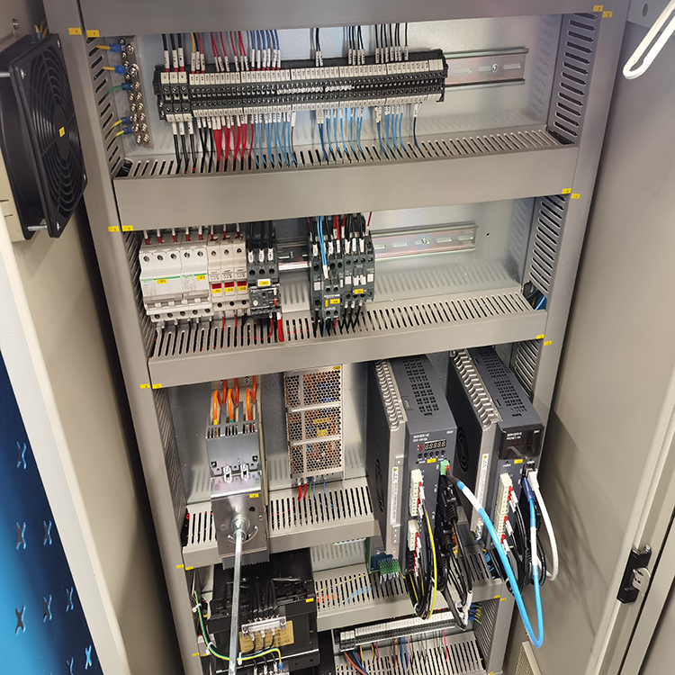 300t/4000 Hydraulic Press Brake Machine Prasa hydrauliczna 300t / 4000 Prasa krawędziowa