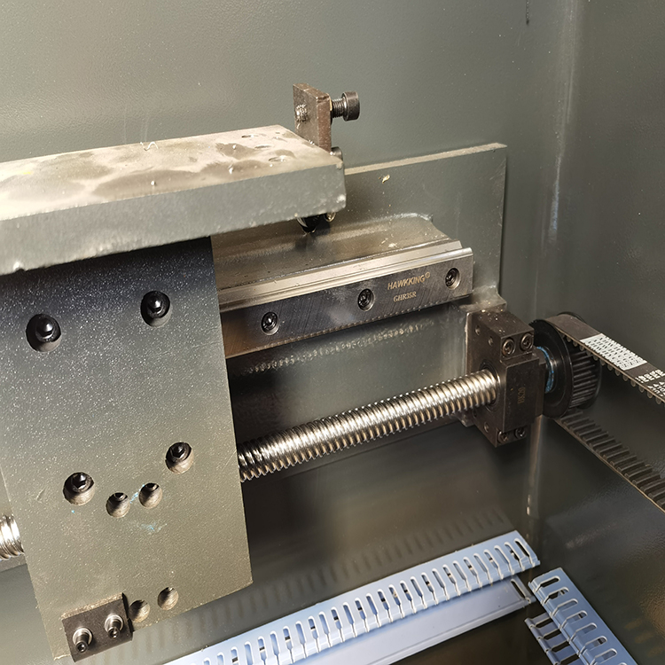 300t/4000 Hydraulic Press Brake Machine Prasa hydrauliczna 300t / 4000 Prasa krawędziowa