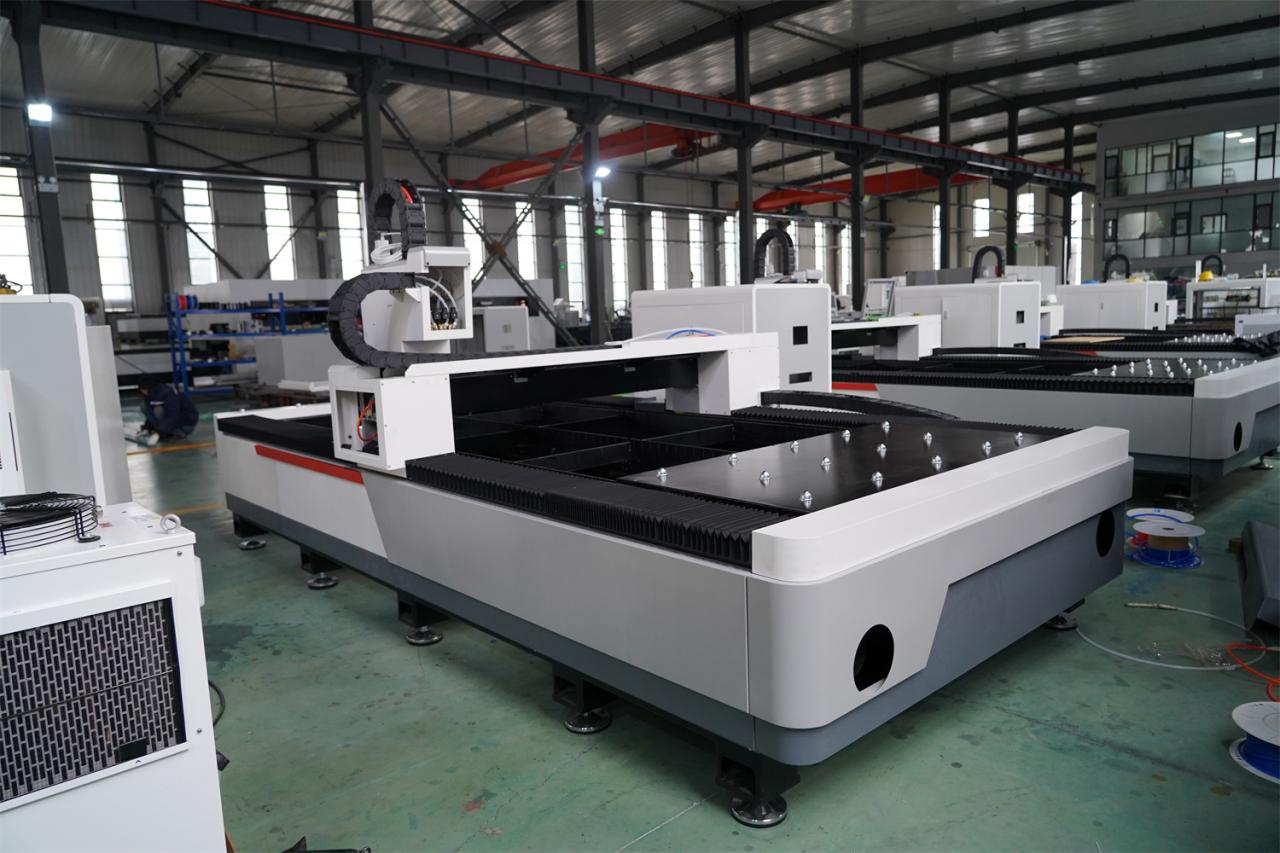3015 4kw 1kw 2kw 3kw Stainless Steel Cnc Fiber Laser Cutting Machine 3015 4kw 1kw 2kw 3kw Maszyna do cięcia laserem Cnc ze stali nierdzewnej