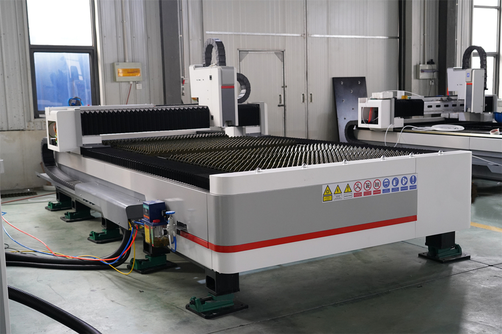 3015 4kw 1kw 2kw 3kw Stainless Steel Cnc Fiber Laser Cutting Machine 3015 4kw 1kw 2kw 3kw Maszyna do cięcia laserem Cnc ze stali nierdzewnej