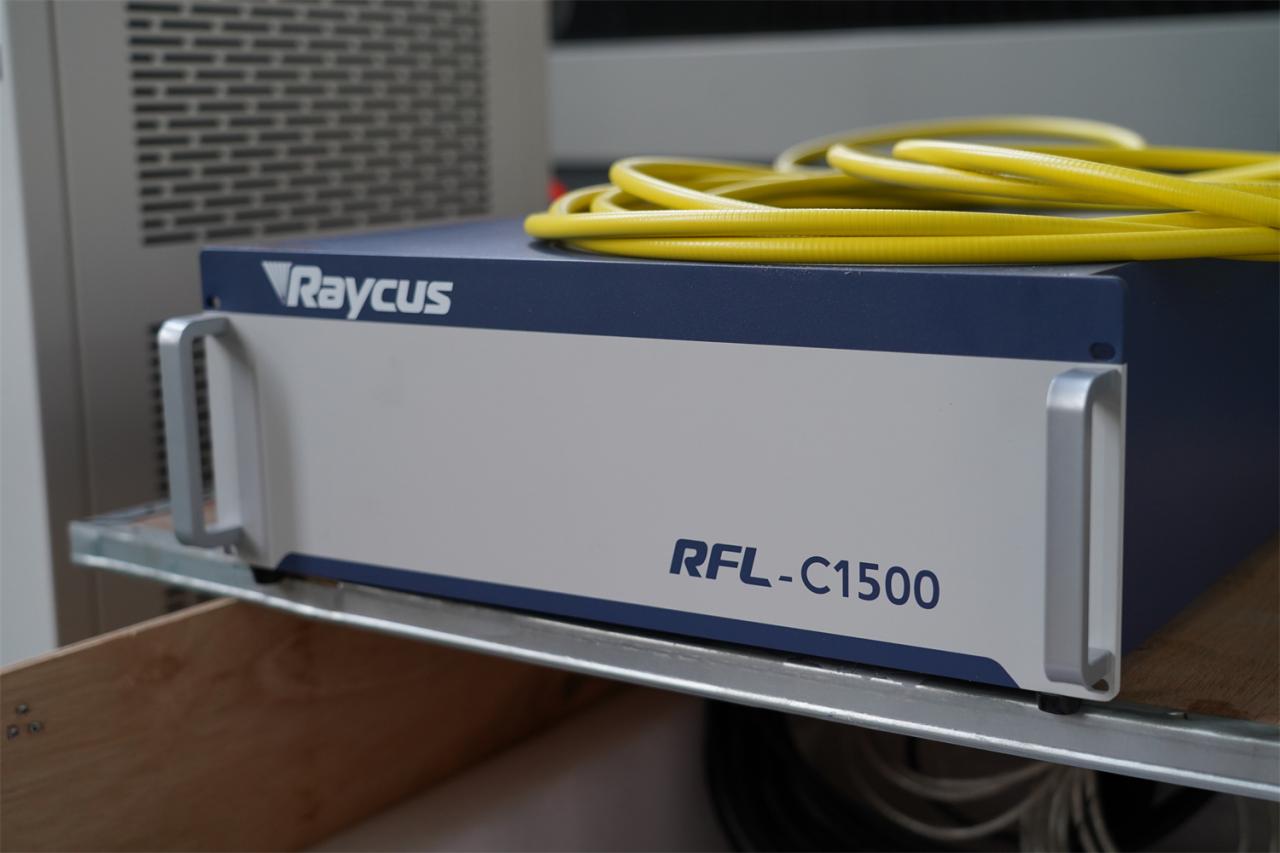 3015 4kw 1kw 2kw 3kw Stainless Steel Cnc Fiber Laser Cutting Machine 3015 4kw 1kw 2kw 3kw Maszyna do cięcia laserem Cnc ze stali nierdzewnej