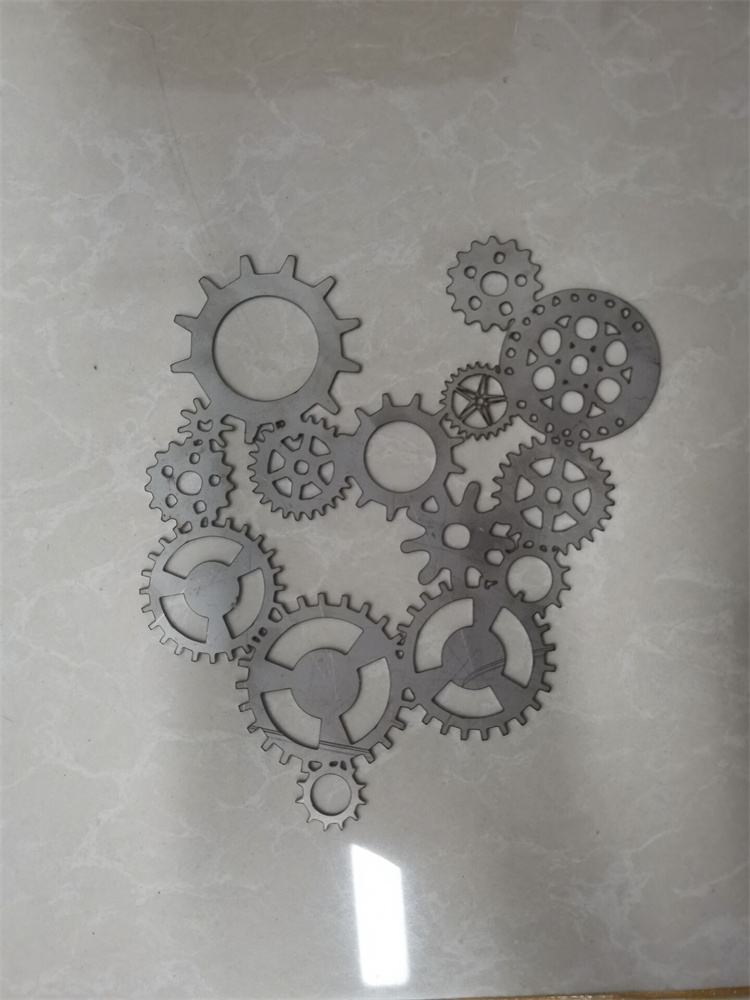 3015 Copper Carbon Stainless Steel Aluminum Iron Metal Cnc Fiber Laser Cutting Machine 3015 Miedź Węgiel Stal nierdzewna Aluminium Żelazo Metalowa maszyna do cięcia laserem Cnc