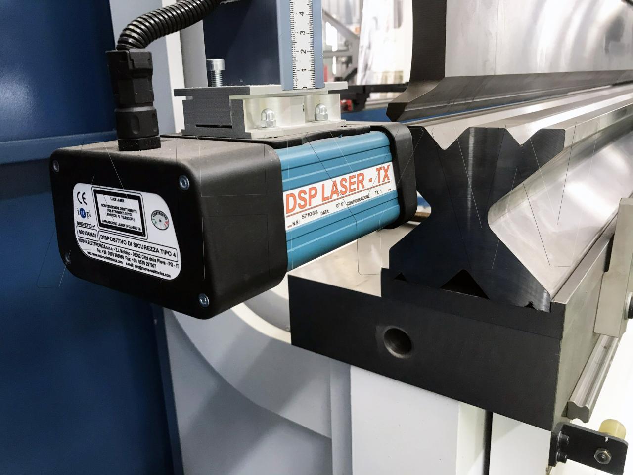 4 Axis Cnc Tandem Press Brake With Delem Da58t 2d Graphical Controller 4-osiowa prasa krawędziowa Cnc Tandem z kontrolerem graficznym Delem Da58t 2d