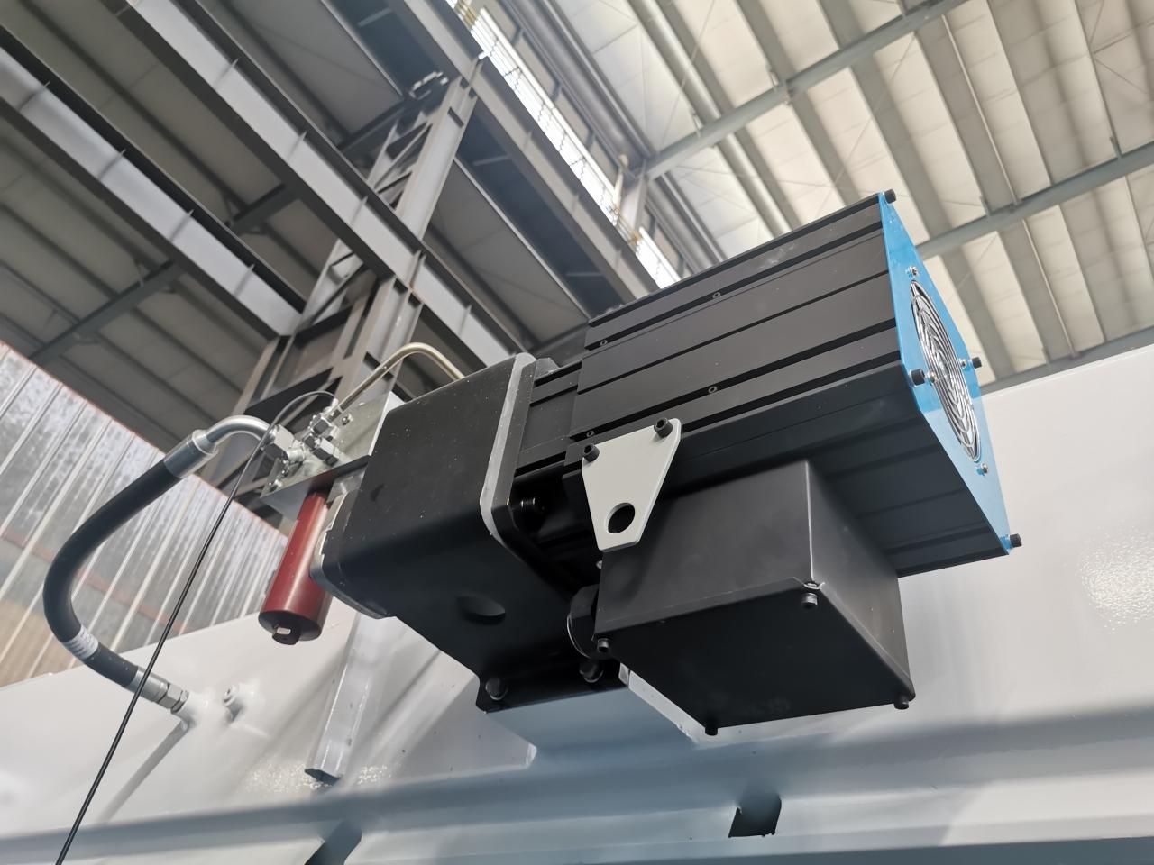 4 Axis Cnc Tandem Press Brake With Delem Da58t 2d Graphical Controller 4-osiowa prasa krawędziowa Cnc Tandem z kontrolerem graficznym Delem Da58t 2d