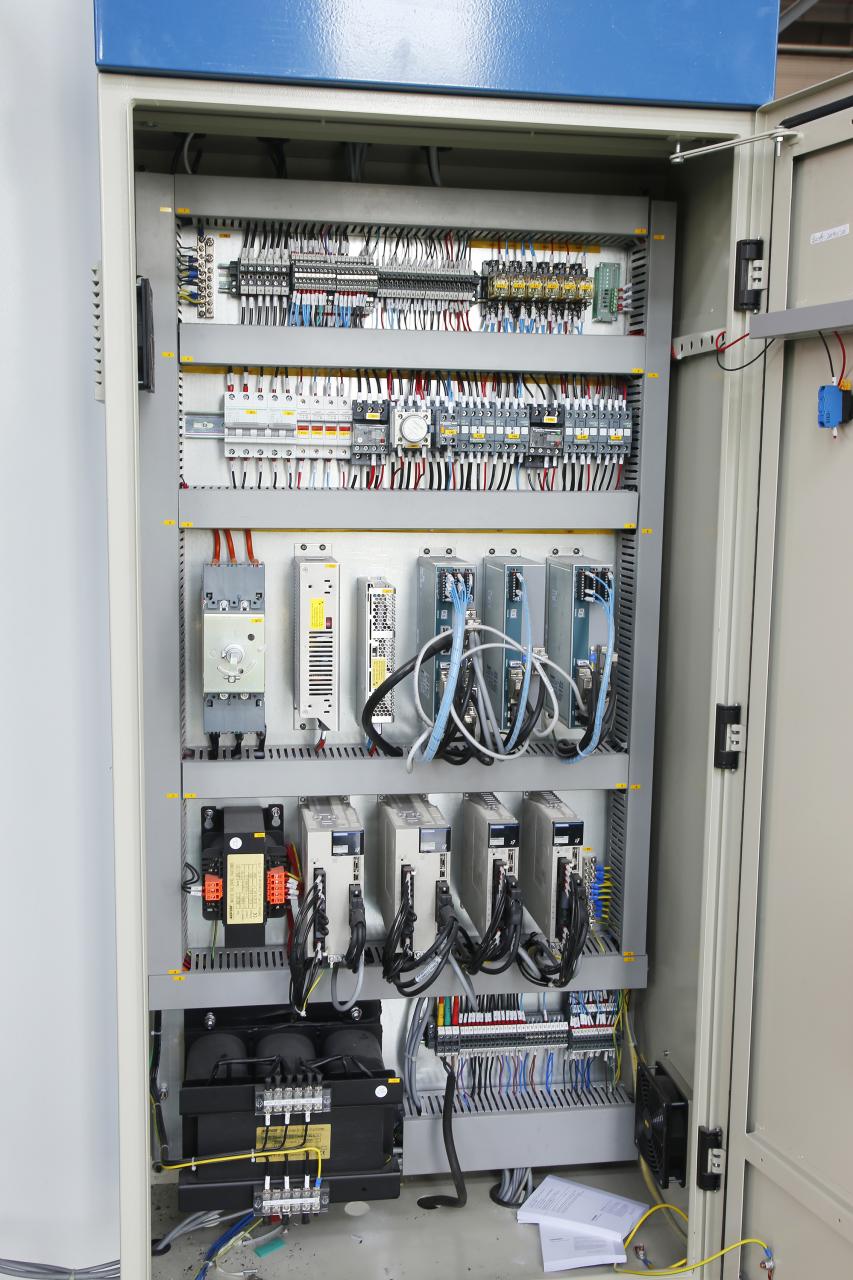 4 Axis Cnc Tandem Press Brake With Delem Da58t 2d Graphical Controller 4-osiowa prasa krawędziowa Cnc Tandem z kontrolerem graficznym Delem Da58t 2d