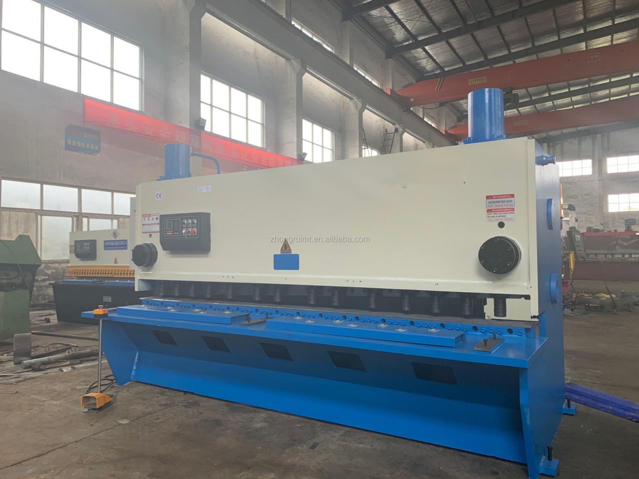 4mmx2500 Hydraulic Shearing Steel Plate Cutting Machinery Steel Plate Shear 4mmx2500 Hydrauliczne nożyce do cięcia blachy stalowej Nożyce do blachy stalowej