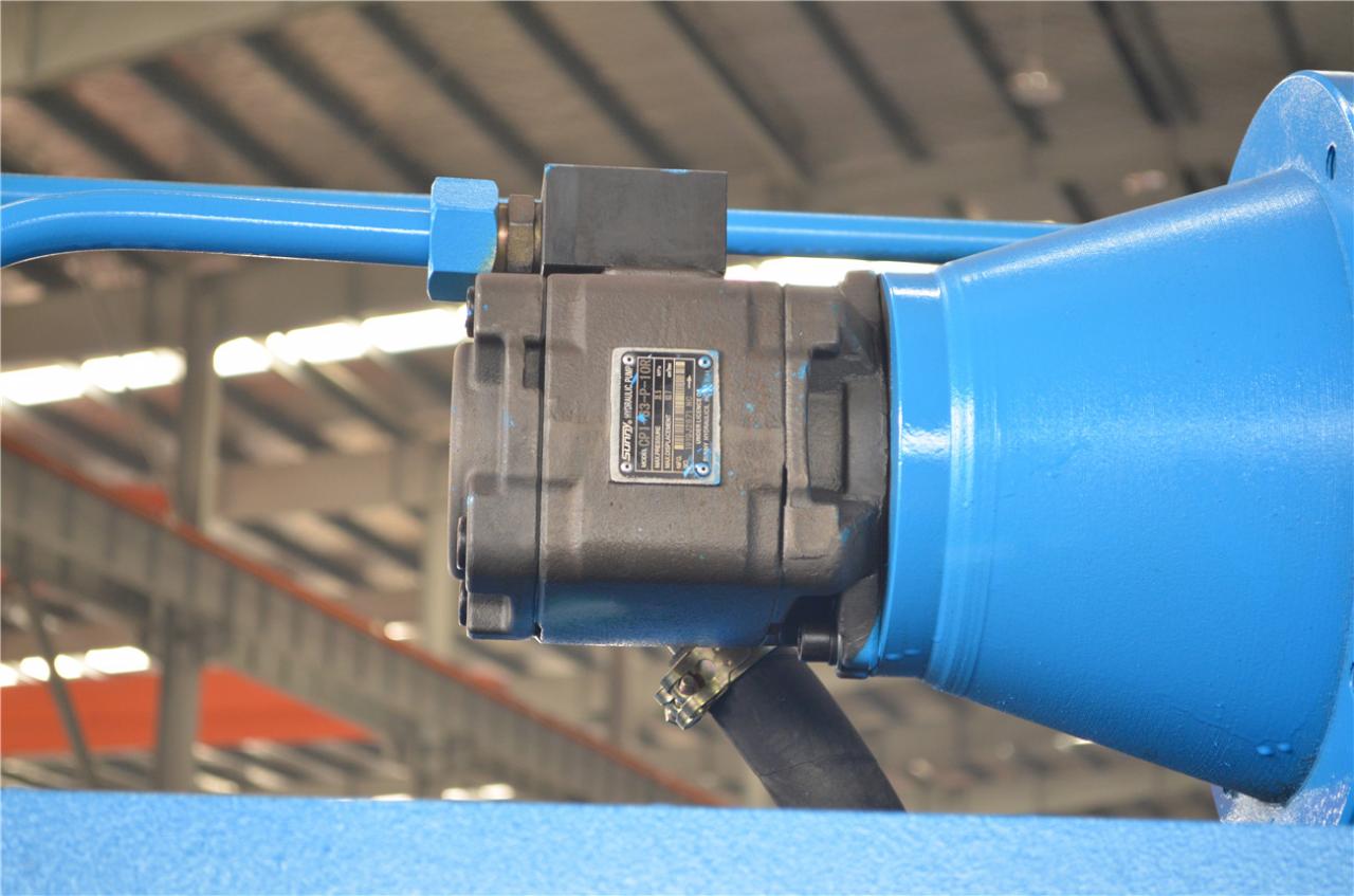 6*3200mm Guillotine Shears Metal Shear Hydraulic Iron Sheet Cutting Shearing Machine 6 * 3200mm Nożyce gilotynowe Nożyce do metalu Hydrauliczne nożyce do cięcia blachy żelaznej