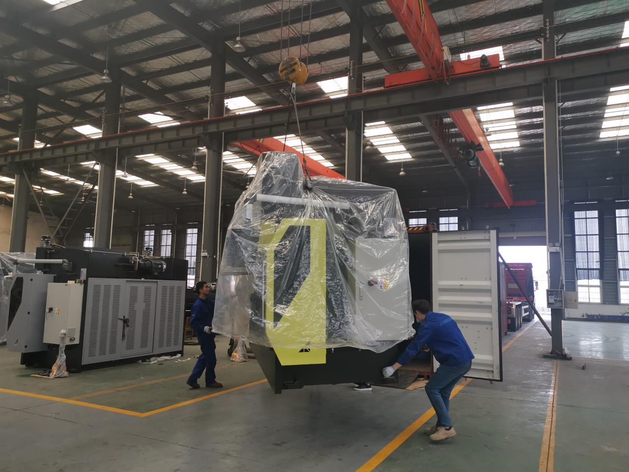 6mm*3200 Hydraulic Steel Plate Cutting Machinery Steel Plate Shearing Machine 6mm * 3200 Hydrauliczna maszyna do cięcia blachy stalowej Maszyna do cięcia blachy stalowej