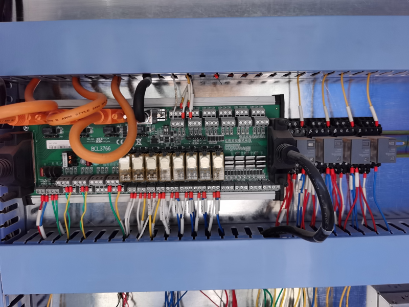 8mm 10mm Carbon Steel Laser Cutter 1530 4020 Cnc Fiber Laser Cutting Machine 8mm 10mm Wycinarka laserowa ze stali węglowej 1530 4020 Maszyna do cięcia laserem Cnc Fiber