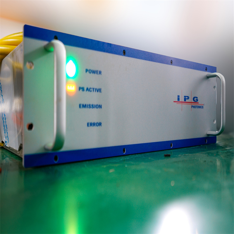 Maszyna do cięcia laserem CNC z blachy stalowej