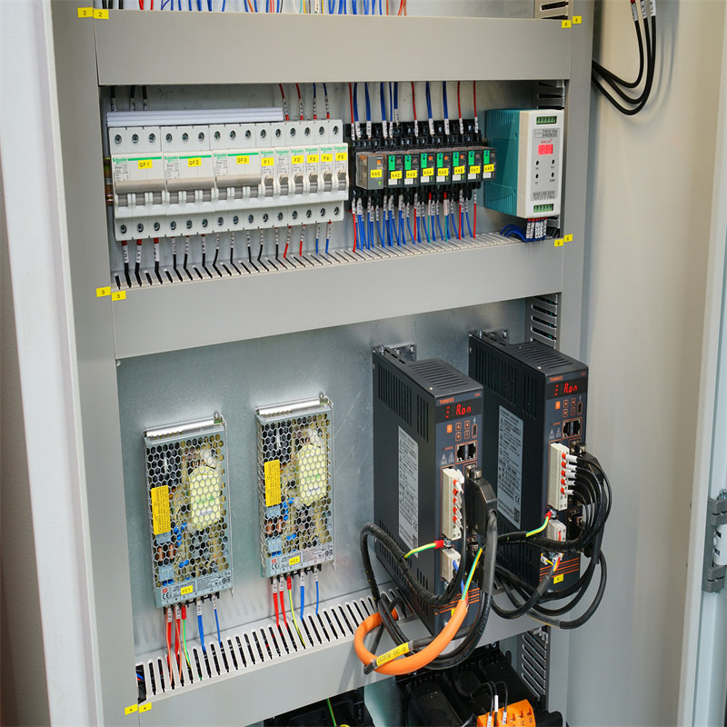 Wysokiej jakości maszyna do gięcia Prasa krawędziowa Hydrauliczna maszyna do składania cnc