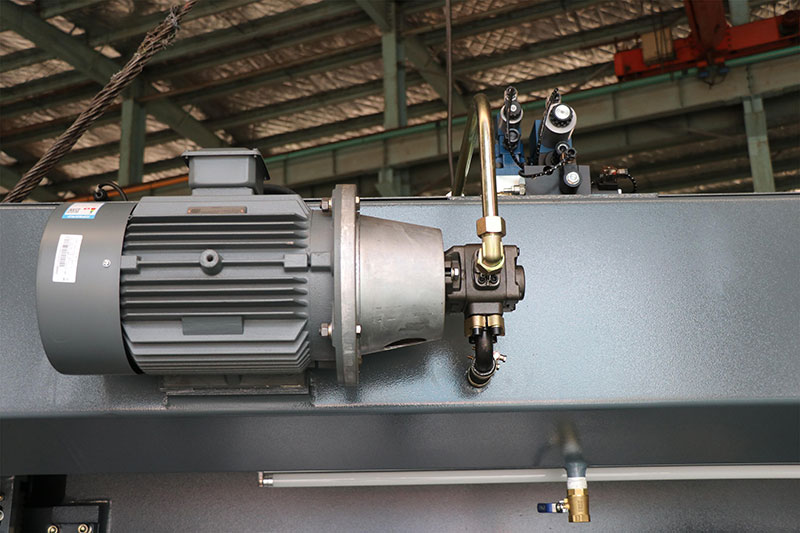 Prasa krawędziowa do metalu Wc-63t3200 Maszyna do gięcia blachy Cnc Hydrauliczna prasa krawędziowa