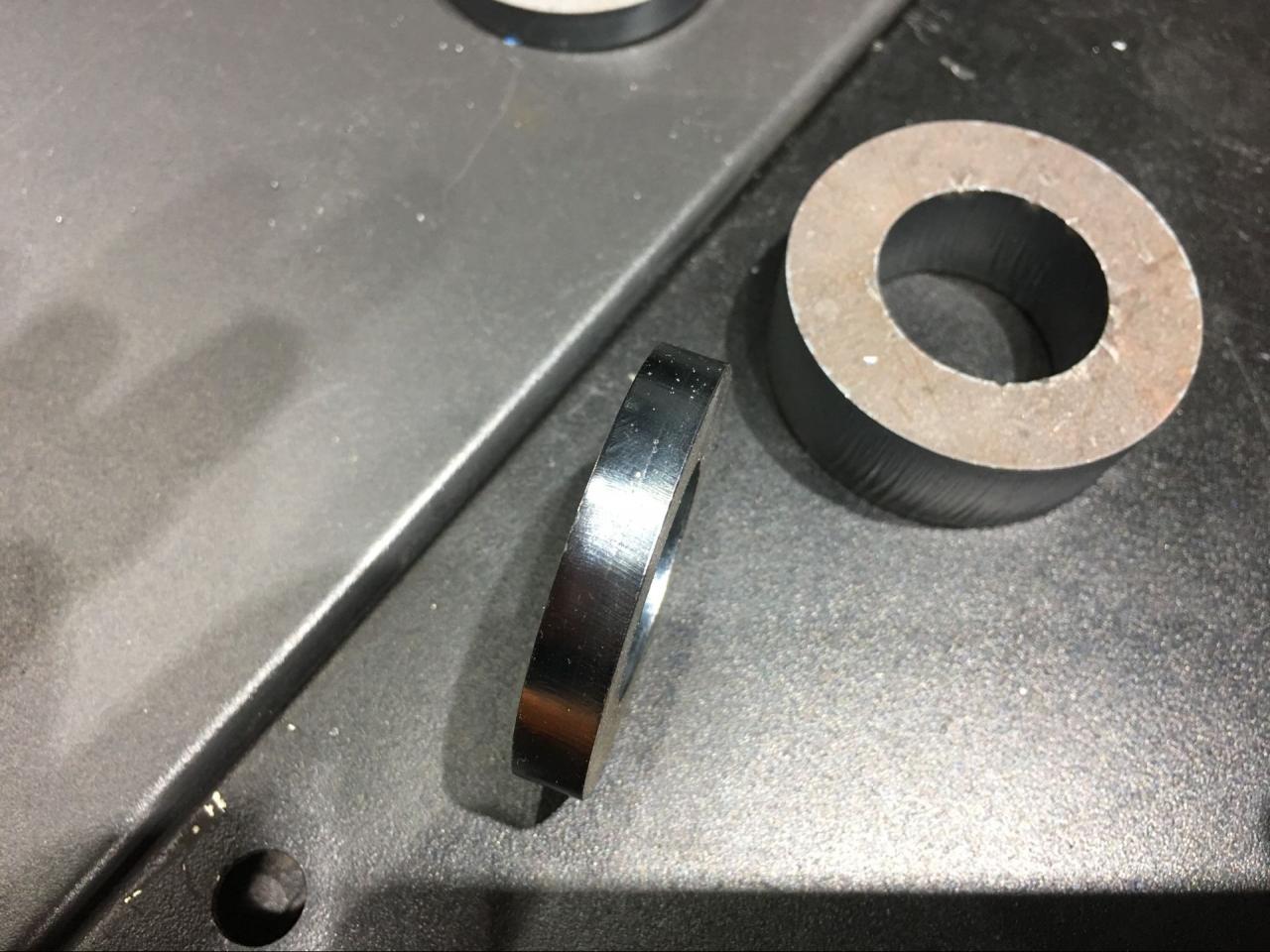 Cnc Fiber Laser Metal Cutting Machine 2000w Fiber Laser Cutting Machine Maszyna do cięcia laserem Cnc Fiber Laser 2000w Maszyna do cięcia laserem światłowodowym