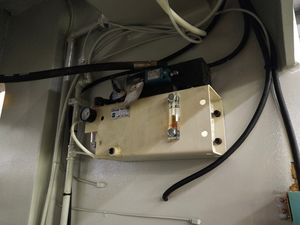 Pneumatic Friction Clutch High Performance Punch Press Machine Pneumatyczne sprzęgło cierne Wysokowydajna prasa do dziurkowania