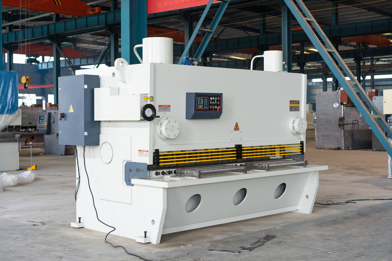 Qc11y 8x3200 Maszyna do cięcia blachy Hydrauliczna maszyna do cięcia blachy stalowej