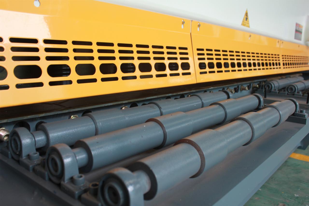 Qc11y Metal Plate Hydraulic Guillotine Shearing Machine For Sale Qc11y Metalowa hydrauliczna nożyca gilotynowa na sprzedaż