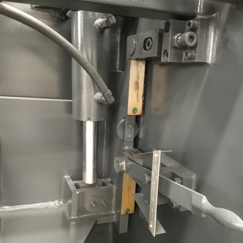 Qc12k-4x2500 Cnc Hydraulic Customized Shearing Machine Cutting Machine Qc12k-4x2500 Cnc hydrauliczna dostosowana maszyna do cięcia nożyc