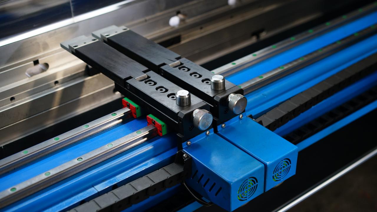 Wc67k-400T Cnc Plc Ręczna giętarka do blach Hydrauliczna prasa krawędziowa Nc