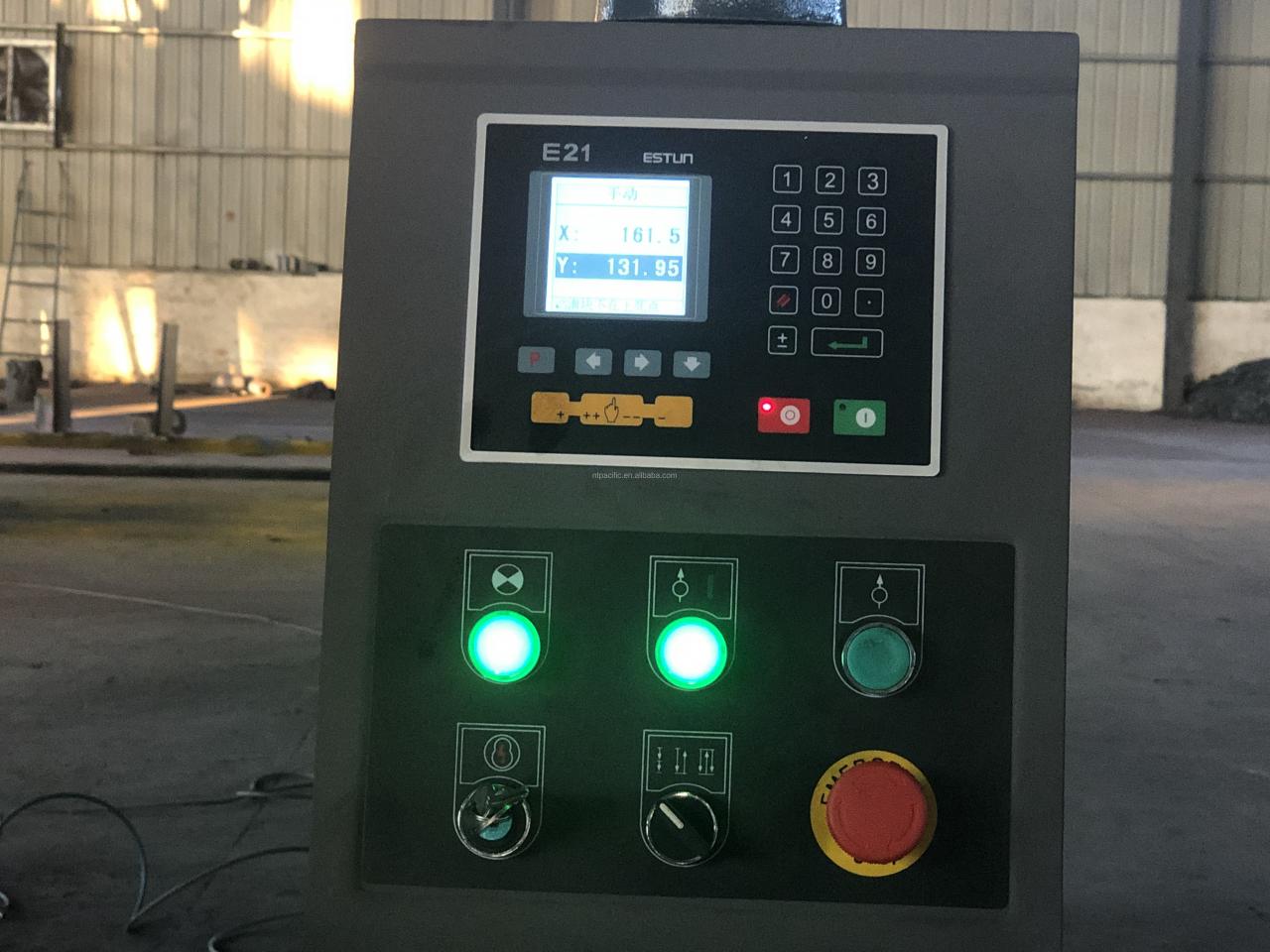 Wc67k Cnc Aluminum Iron Plate Hydraulic Press Brake Cnc Metal Sheet Bending Machine Wc67k Cnc Aluminium Iron Plate Hydrauliczna prasa krawędziowa Cnc Metalowa maszyna do gięcia blach